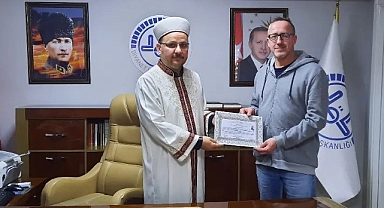 Aile ziyareti için Akhisar'a geldi Müslüman oldu