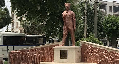Akhisar’da Reşat Bey anıtında bakım çalışması