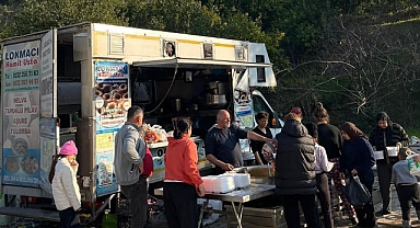 Akhisar Lokantacılar Odası Hatay'da ücretsiz yemek dağıtımı devam ediyor