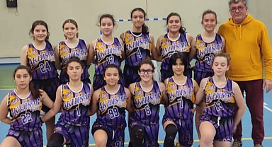 Akhisargücü potanın perileri, Ahmetliyi 43-51 yendi
