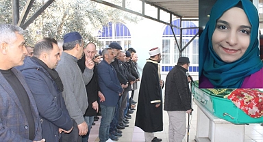 Depremde hayatını kaybeden Din Kültürü öğretmeni son yolculuğuna uğurlandı