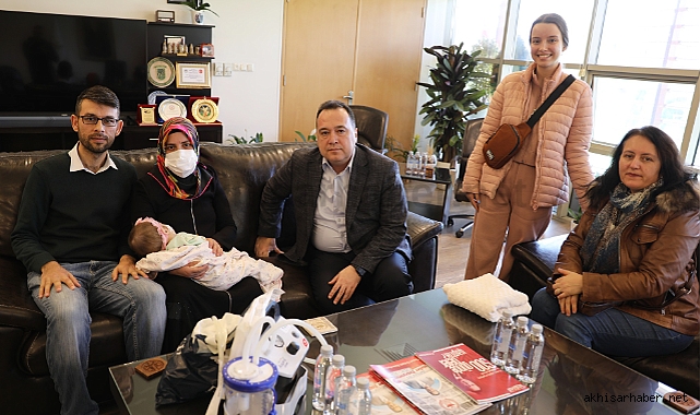 SMA'lı Ebrar bebek, Başkan Besim Dutlulu'nun misafiri oldu