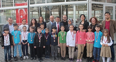 Akhisar'da Zeka ve Akıl Oyunları turnuvası sona erdi