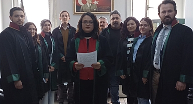 Akhisarlı avukatlar kadınlar gününde basın açıklaması yaptı