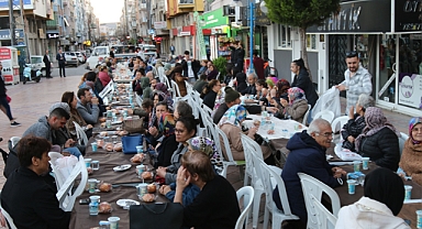 Akhisarlılar, Sevgiyolu esnafının iftarında buluştu