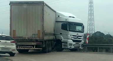 Medar kavşağında yine kaza