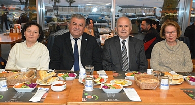 Sedat Tetiker, İYİ'leri iftar yemeğinde bir araya getirdi