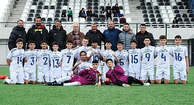 16 yaş Yıldırımspor takımı Manisa il şampiyonu oldu