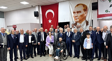 Akhisar'a değer katan İnsanlar Yaşarken de anılmalıdır ödülleri verildi
