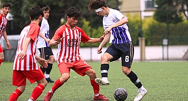 Akhisargücü U18 takımı, evinde Sarıgöl Belediyespor'a kaybetti
