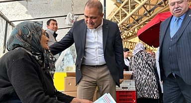 MHP Milletvekili Adayı Ali Uçak, Akhisar'da pazarcı esnaf ile buluştu