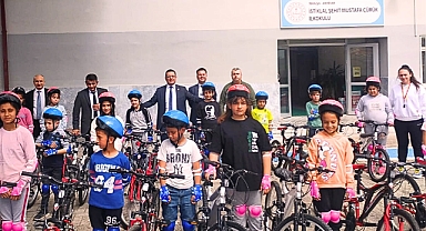 Pedallar, İstiklal Şehit Mustafa Çürük İlkokulu'nda çevrildi