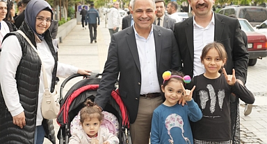 Projeleri ve hedefleriyle vatandaşın umudu oldu: Manisa Ali Uçak'ı bağrına bastı
