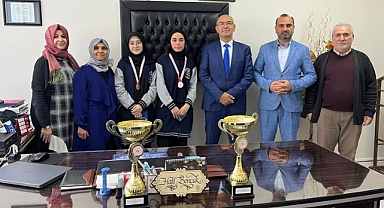 Şiir okuma il birincisi ve dereceye giren okullardan Oktay'a ziyaret