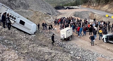 Soma’da maden işçilerini taşıyan midibüs kaza yaptı