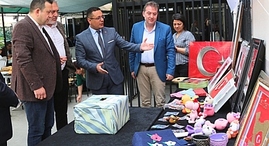 Depremzedeler için Akhisar'daki tüm okullarda kermes düzenlendi