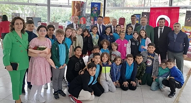 Öğrencilerin renkli dünyası resim sergisi açıldı
