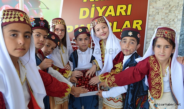 23. Geleneksel Pınarlar Kiraz Festivali tüm Selendi’yi sardı