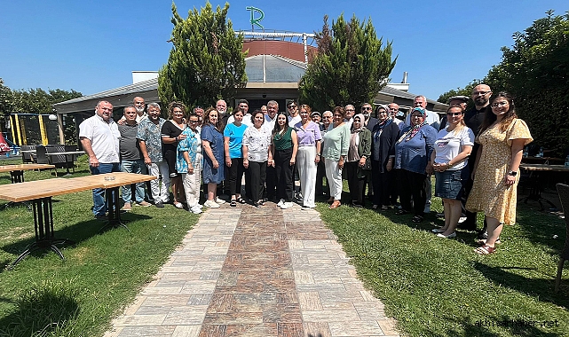 İYİ Parti Akhisar İlçe Teşkilatı dayanışma kahvaltısında buluştu