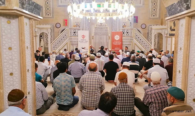 Akhisar İlçe Müftülüğü, Kur'an-ı Kerim Ziyafeti Programı Düzenledi