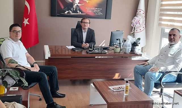 Akhisar İlçe Sağlık yeni müdürü Uz. Dr. Burak Erden oldu