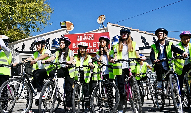Bisiklet Trafik Eğitim Parkında eğlenceli etkinlik
