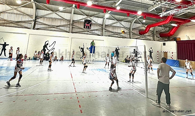 29 Ekim Cumhuriyet Bayramı 100.Yıl Spor Turnuvaları Start Aldı