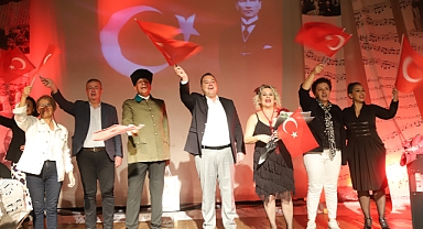 Akhisar'da Esaretten Özgürlüğe tiyatro oyunu sergilendi