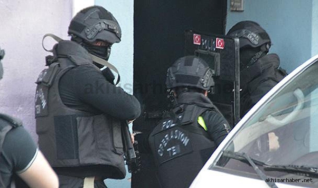 Manisa'da Kıskaç Operasyonu 9 şüpheli yakalandı
