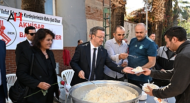Akhisar Balıkesirliler Derneği'nden Filistin İçin Pilav Ayran Hayrı