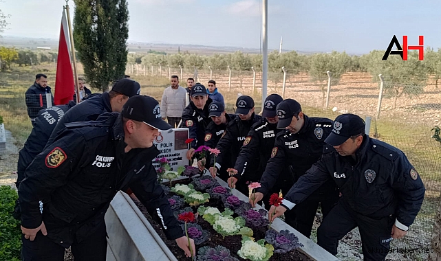 Akhisar İlçe Emniyet Müdürlüğü Şehit Meslektaşını Unutmadı