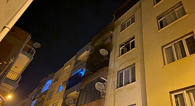 Alaşehir'de Korkutan Yangın: Apartman Boşaltıldı, Vatandaş ve Kediler Güvenliğe Alındı