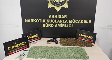 Akhisar'da Uyuşturucu Operasyonu: 4 Şüpheli Tutuklandı