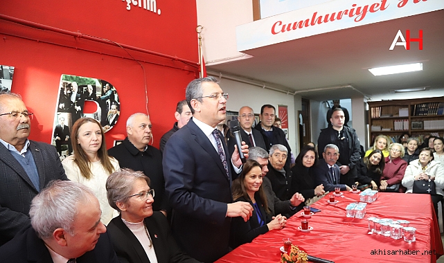 CHP Genel Başkanı Özgür Özel'den CHP İlçe Teşkilatına ziyaret