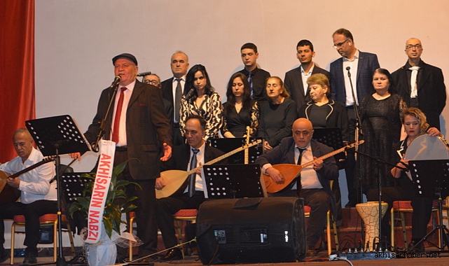 Akhisar'da Anlamlı Gece: İclal Bebek İçin Müzik Dolu Destek
