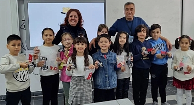 Akhisar'da "Kendin Yap Atölyesi" Yarıyıl Tatil Etkinlikleri Büyük İlgi Gördü