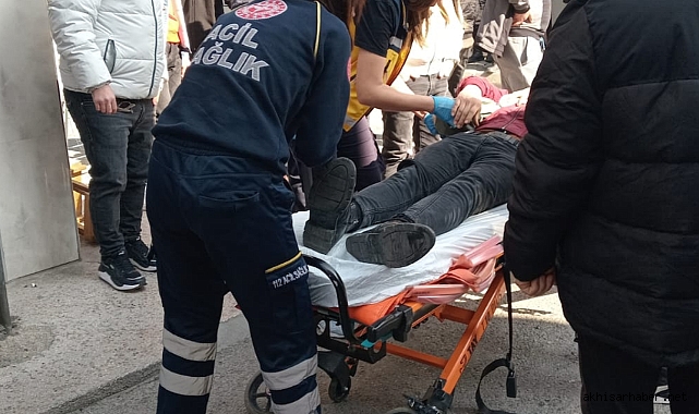 Akhisar Merkez Çarşı’da Trafik Kazası: 1 Yaralı