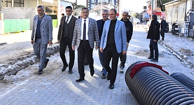 Efendi Mahallesinde Yağmursuyu Hattı Çalışmalarını Devam Ediyor