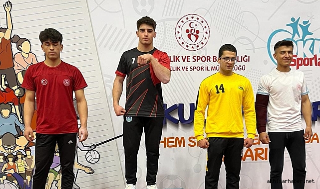 70 kilogramda Türkiye'nin en bileği Akhisarlı Yusuf İyi oldu
