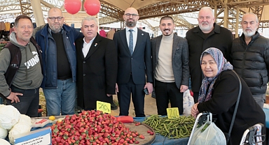 İYİ Partili Doğan, Cuma Pazarını ve Yörük ve Türkmenler Derneği'ni ziyaret etti
