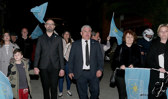 İYİ Partili Hüseyin Ali Doğan, Ballıca ve Dereköy'de davul zurnayla karşılandı