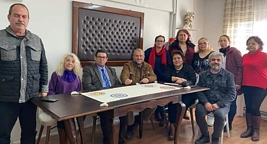Saadet Partisi Akhisar Belediye Başkan Adayı Hüseyin Çelik 8 Mar Kadınlar Gününü kutladı