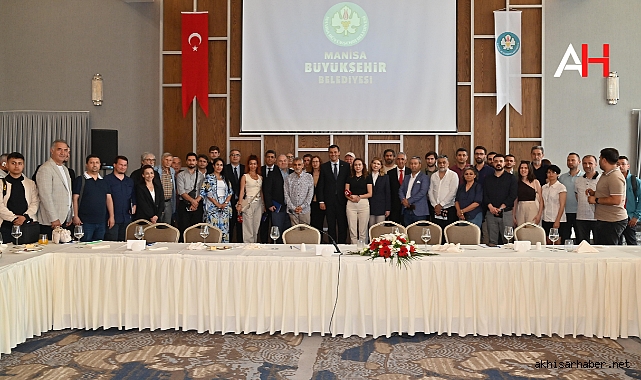 Başkan Zeyrek, Büyükşehir’de A Takımını Tanıttı