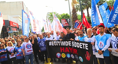 Öğretmenlere Yönelik Şiddete "Hayır": Akhisar'da Altı Sendikanın Ortak Açıklaması