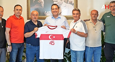 TÜFAD Manisa'dan Başkan Dutlulu'ya Ziyaret