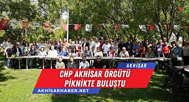 CHP Akhisar Örgütü Birlik ve Beraberliği Pekiştirdi: Piknik Etkinliğinde Buluştu