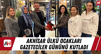 Akhisar Ülkü Ocakları Gazeteciler Gününü Kutladı